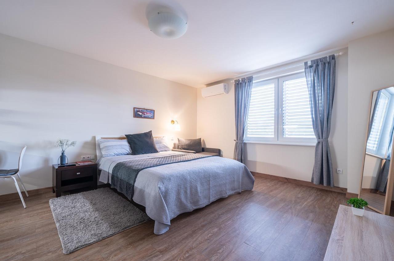 Gyneju Self Check-In Apartments Wilno Zewnętrze zdjęcie
