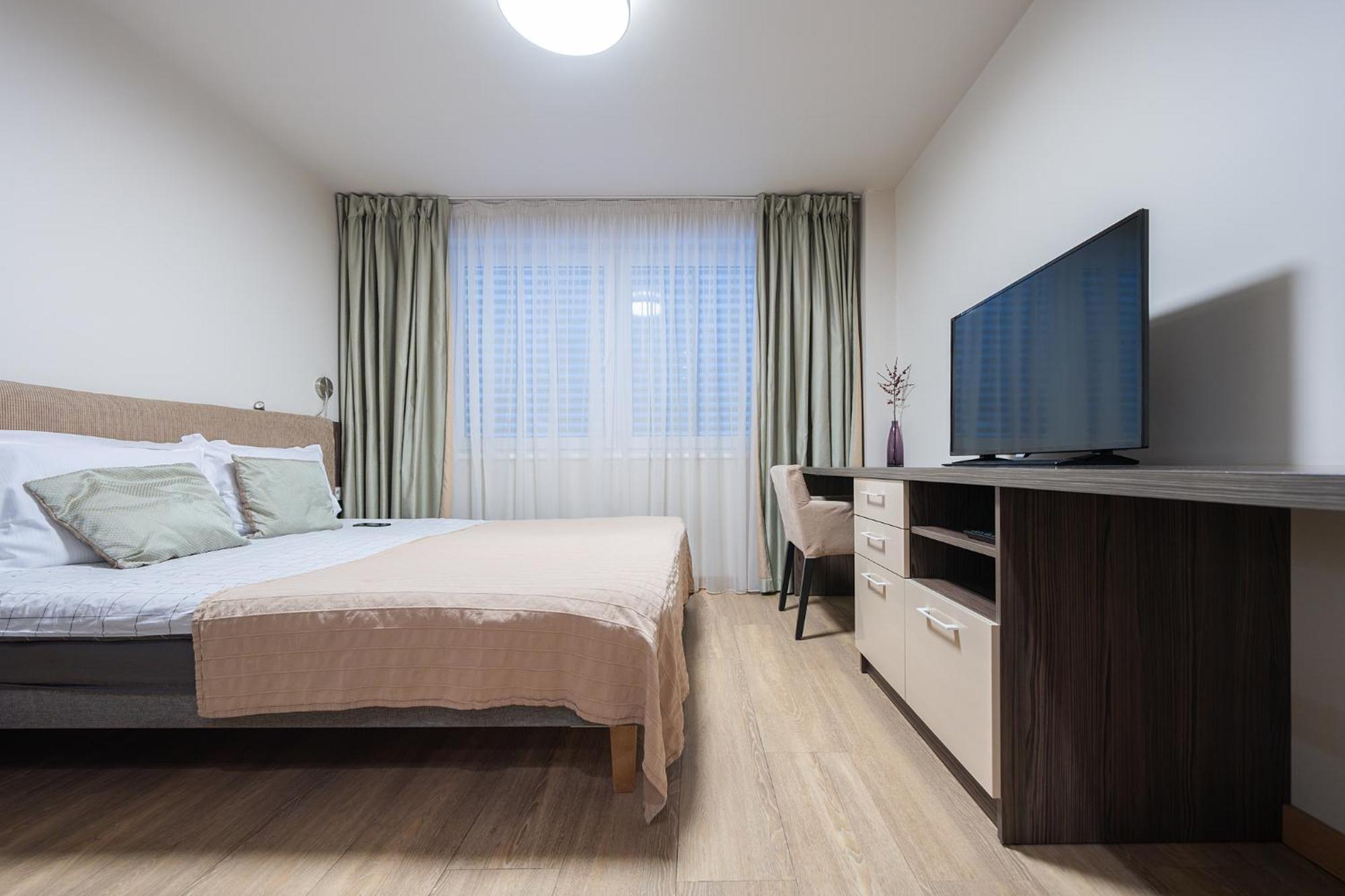Gyneju Self Check-In Apartments Wilno Zewnętrze zdjęcie